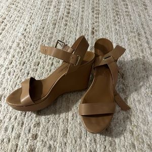 Nude wedges